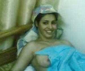 Güzel sarışın kız için bir sıcak porno izle bedava full