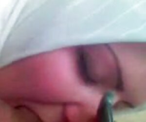 Bir debauched genç Asya skillful adam için kısa bedava porno seks